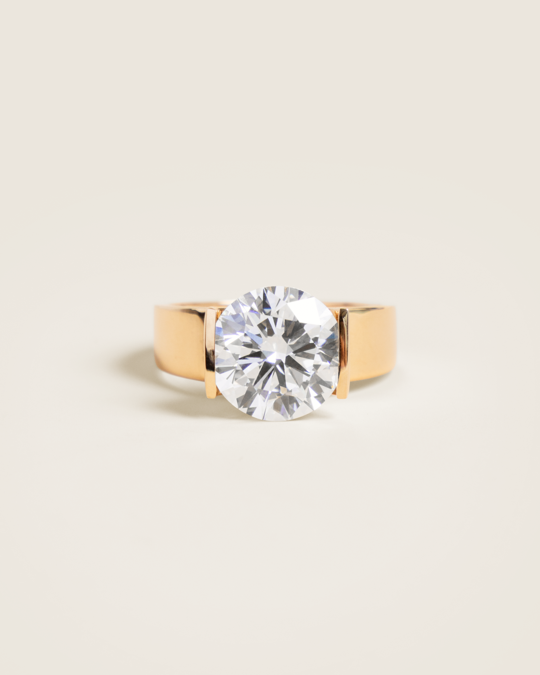 18K 4ct Lab-Grown Diamond Half-Bezel Solitaire
