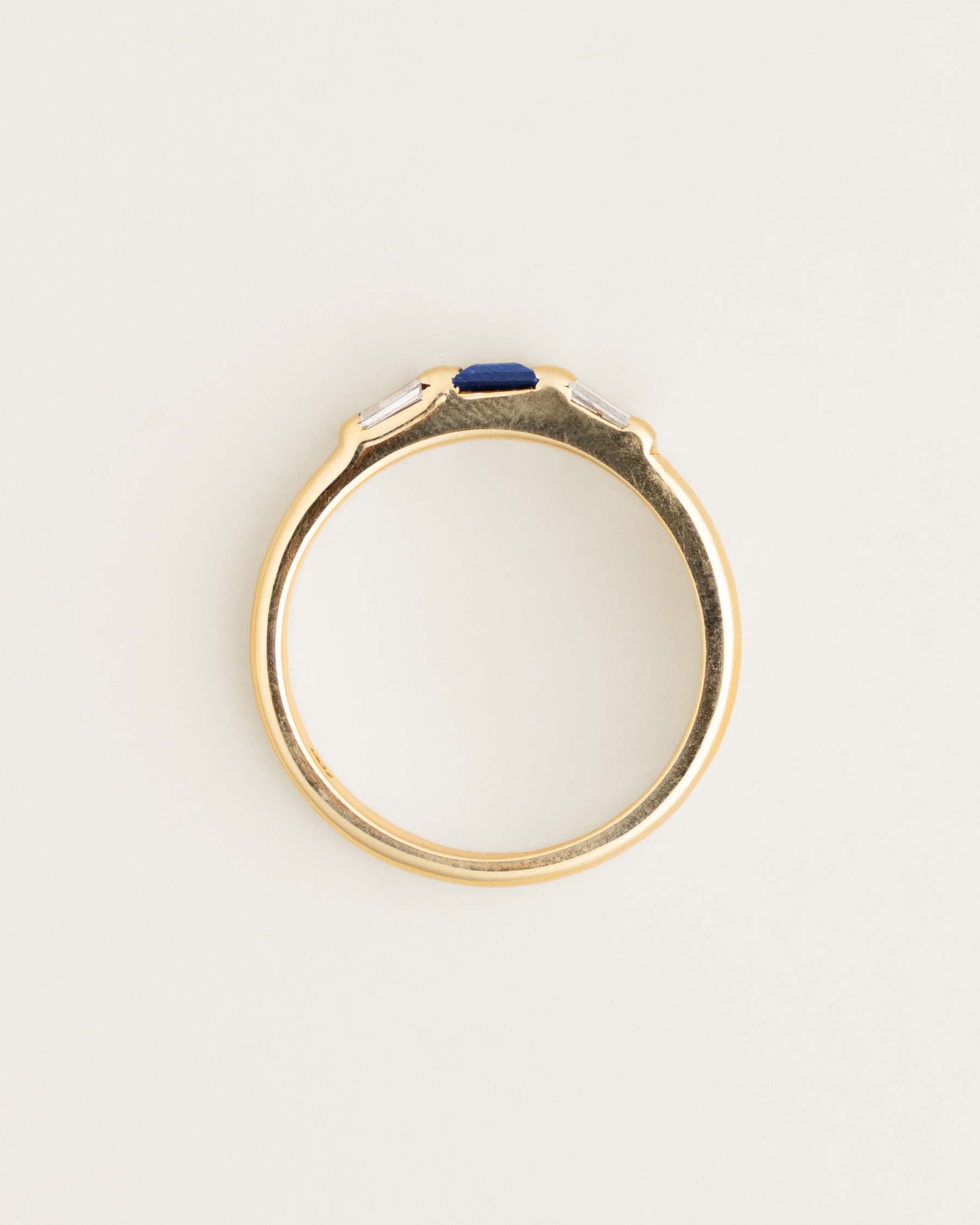 18K Square-Cut Sapphire with Baguette Diamond Band
