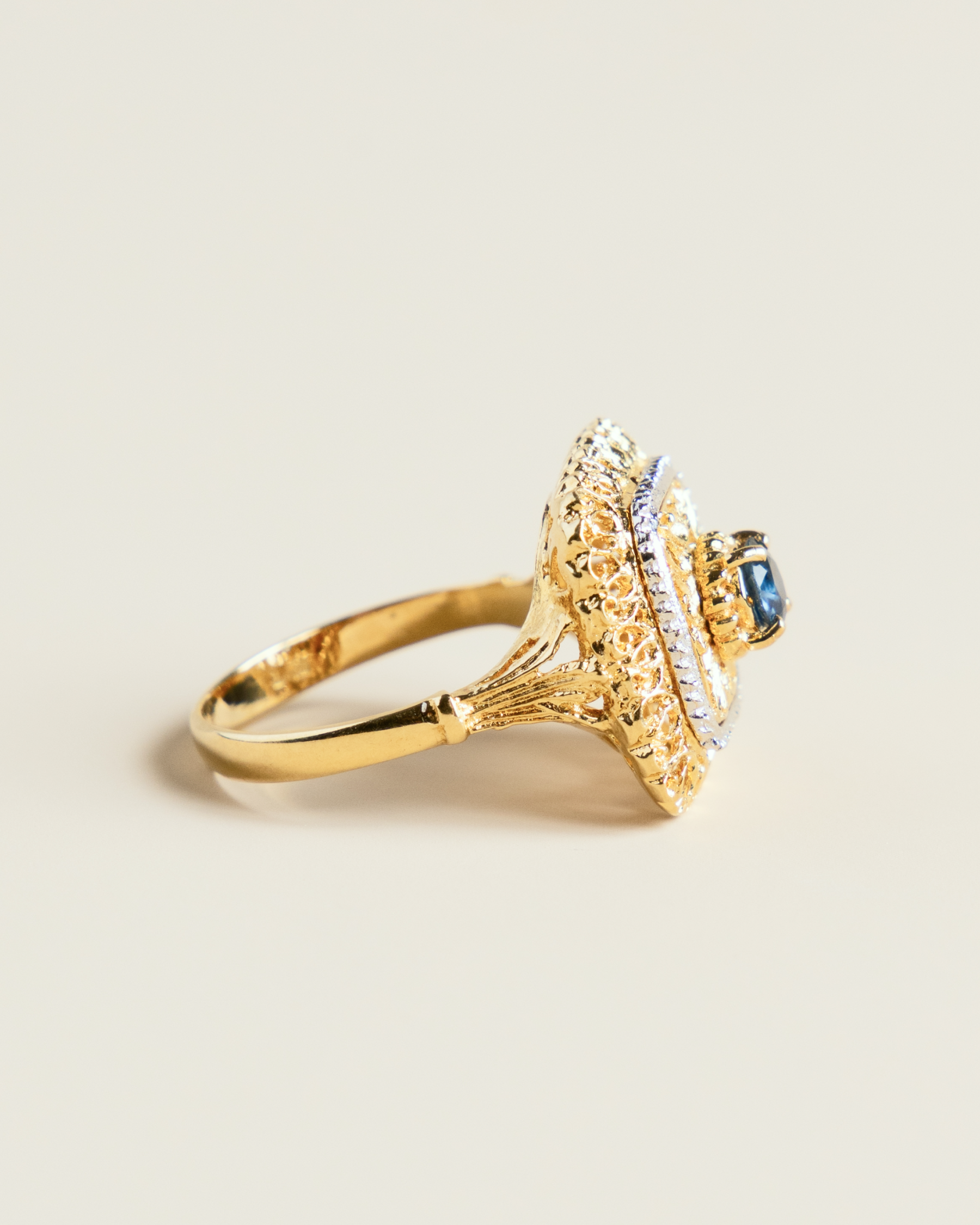 Mid-Century 18K Two-Tone Filigree Sapphire Ring