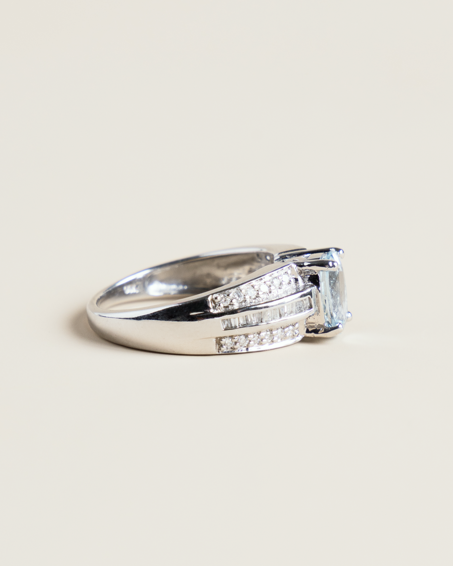 14K 1.20ct Oval Aquamarine with Mixed-Cut Diamond Band