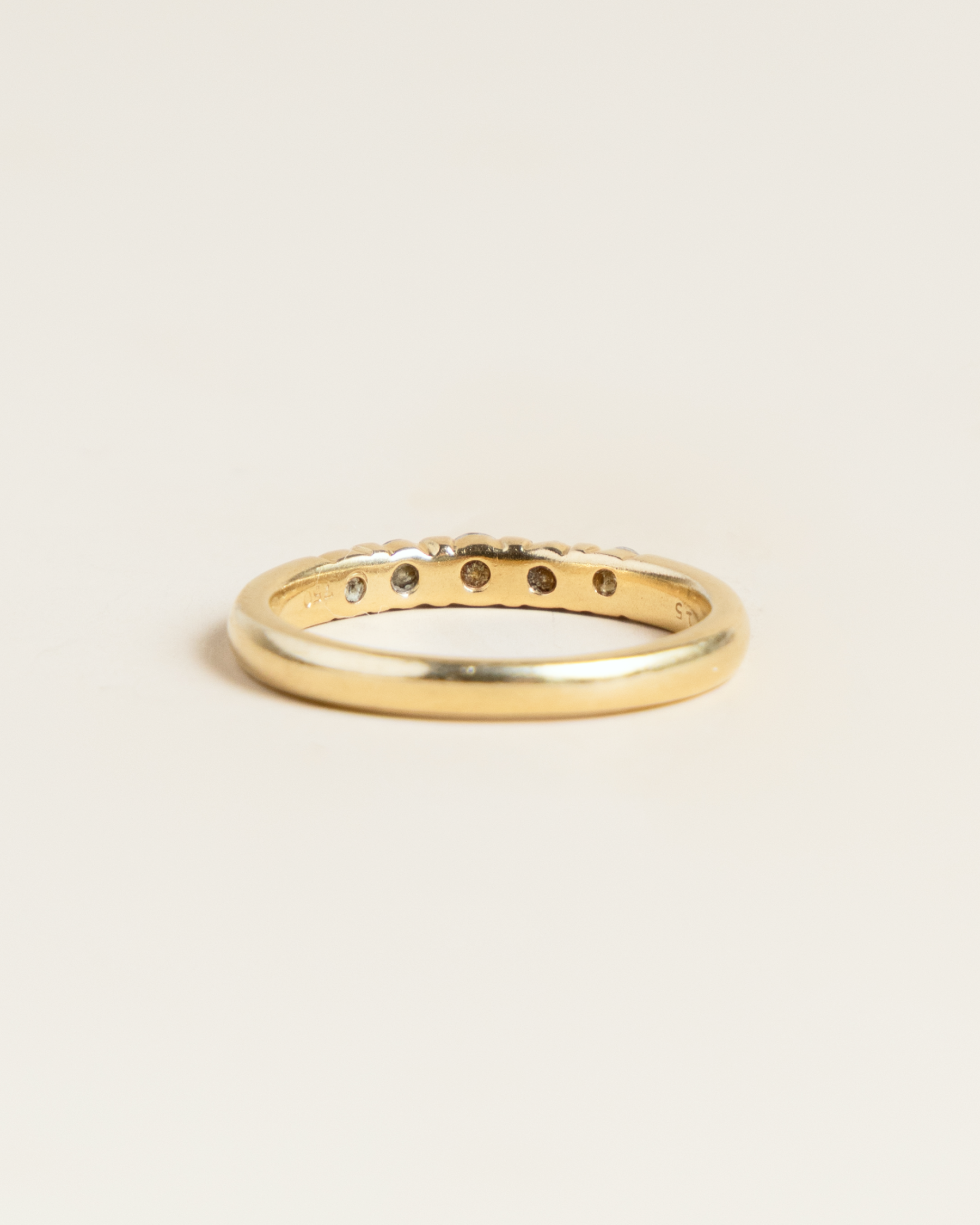 18K 5-Stone Diamond Channel Band